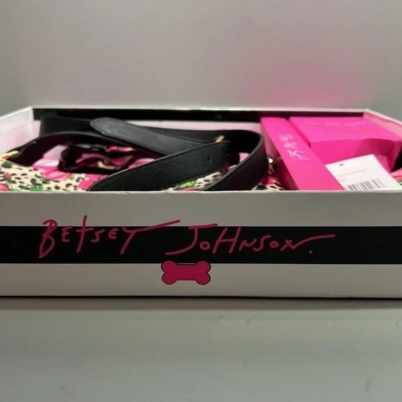 🌹Betsey Johnson The Pet Set Leopard 🌹. Three piece set. Rose floral print. - Picture 10 of 12